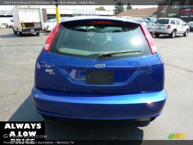 Sonic Blue Metallic / Black/Blue 2004 Ford Focus SVT Hatchback
