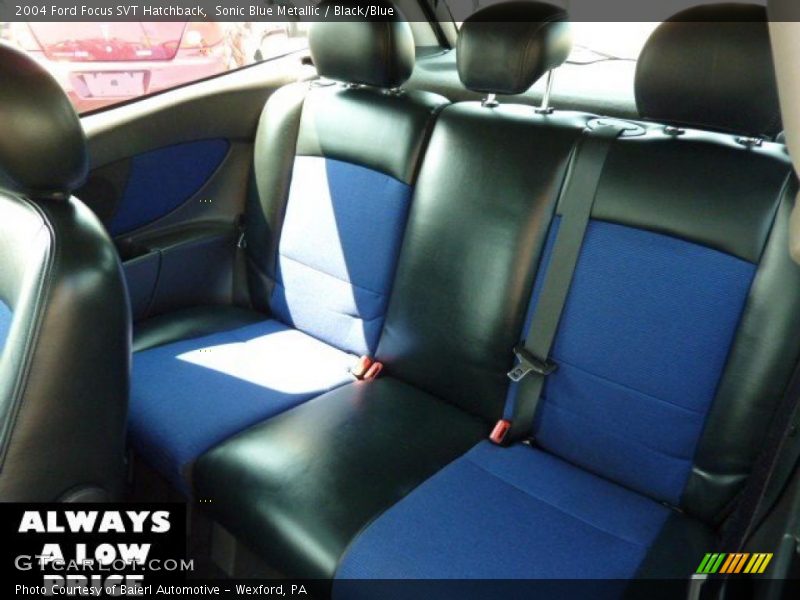 Sonic Blue Metallic / Black/Blue 2004 Ford Focus SVT Hatchback