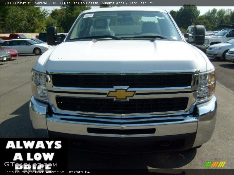 Summit White / Dark Titanium 2010 Chevrolet Silverado 2500HD Regular Cab Chassis