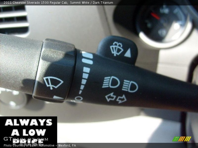 Summit White / Dark Titanium 2011 Chevrolet Silverado 1500 Regular Cab