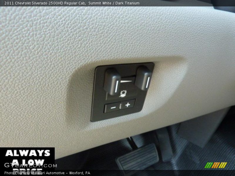 Summit White / Dark Titanium 2011 Chevrolet Silverado 2500HD Regular Cab