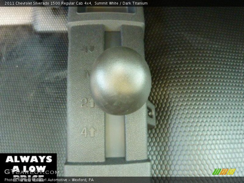 Summit White / Dark Titanium 2011 Chevrolet Silverado 1500 Regular Cab 4x4