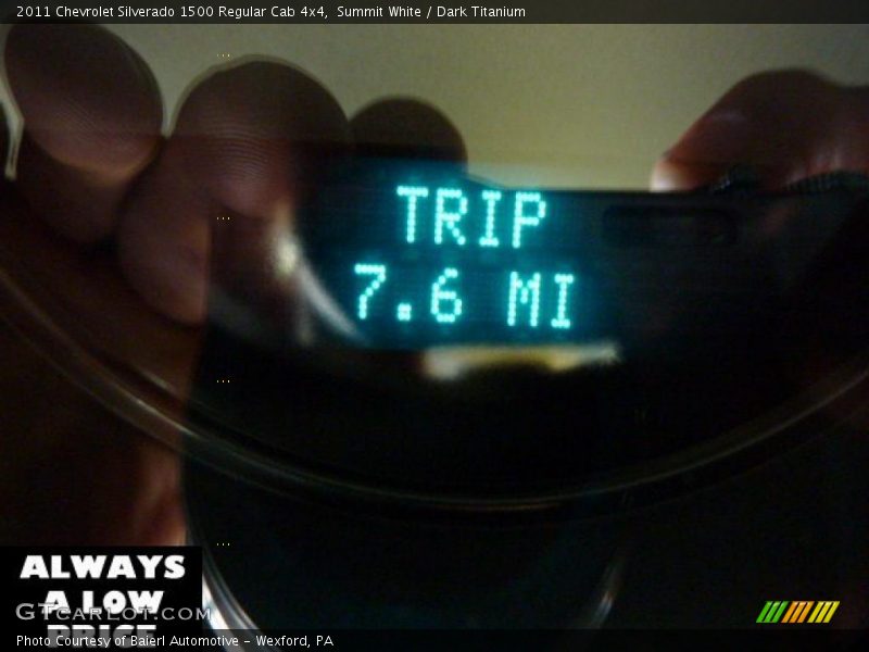 Summit White / Dark Titanium 2011 Chevrolet Silverado 1500 Regular Cab 4x4