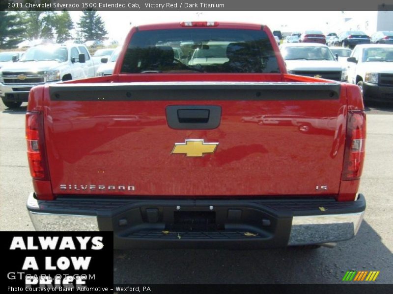 Victory Red / Dark Titanium 2011 Chevrolet Silverado 1500 Extended Cab