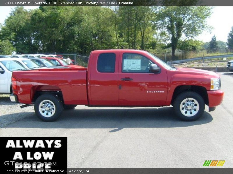 Victory Red / Dark Titanium 2011 Chevrolet Silverado 1500 Extended Cab