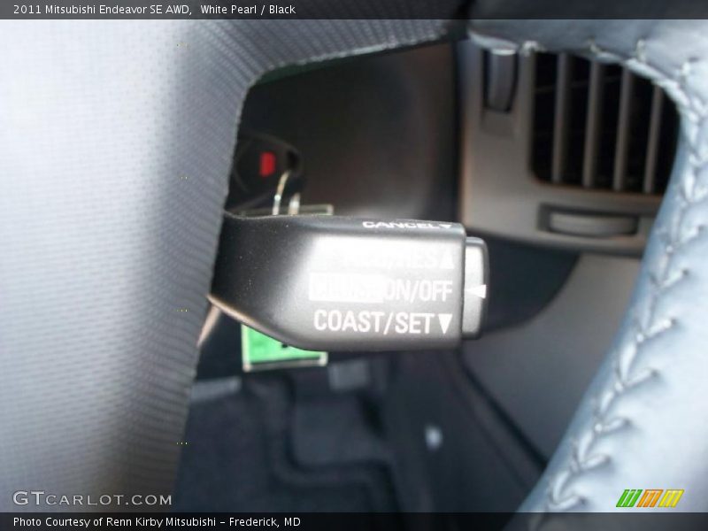White Pearl / Black 2011 Mitsubishi Endeavor SE AWD