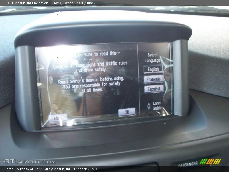 White Pearl / Black 2011 Mitsubishi Endeavor SE AWD