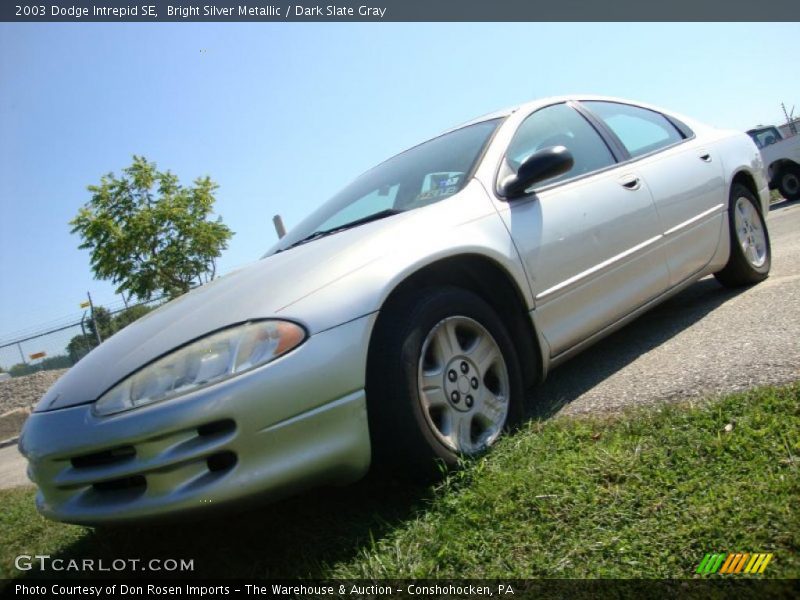 Bright Silver Metallic / Dark Slate Gray 2003 Dodge Intrepid SE