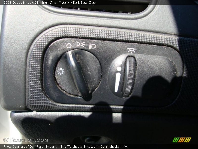 Bright Silver Metallic / Dark Slate Gray 2003 Dodge Intrepid SE