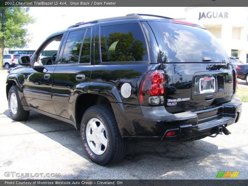 Onyx Black / Dark Pewter 2002 Chevrolet TrailBlazer LS 4x4