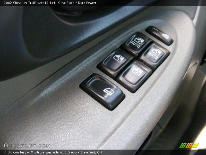 Onyx Black / Dark Pewter 2002 Chevrolet TrailBlazer LS 4x4