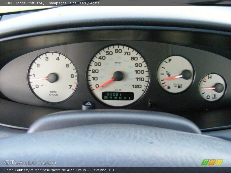 Champagne Beige Pearl / Agate 2000 Dodge Stratus SE