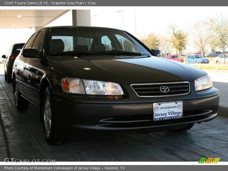 Graphite Gray Pearl / Gray 2000 Toyota Camry LE V6