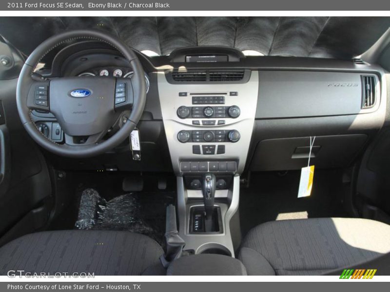 Ebony Black / Charcoal Black 2011 Ford Focus SE Sedan