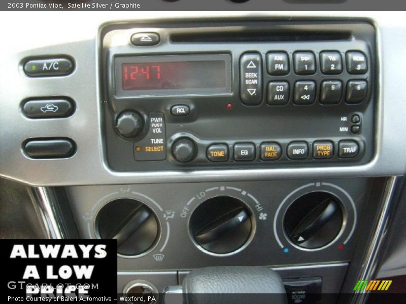 Satellite Silver / Graphite 2003 Pontiac Vibe