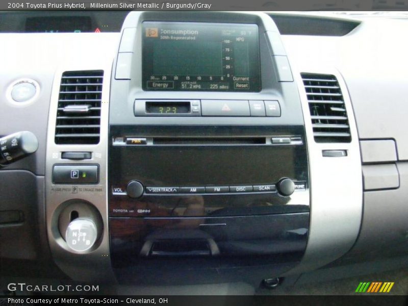 Millenium Silver Metallic / Burgundy/Gray 2004 Toyota Prius Hybrid