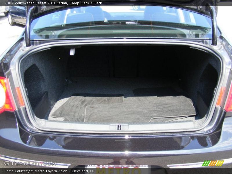 Deep Black / Black 2007 Volkswagen Passat 2.0T Sedan