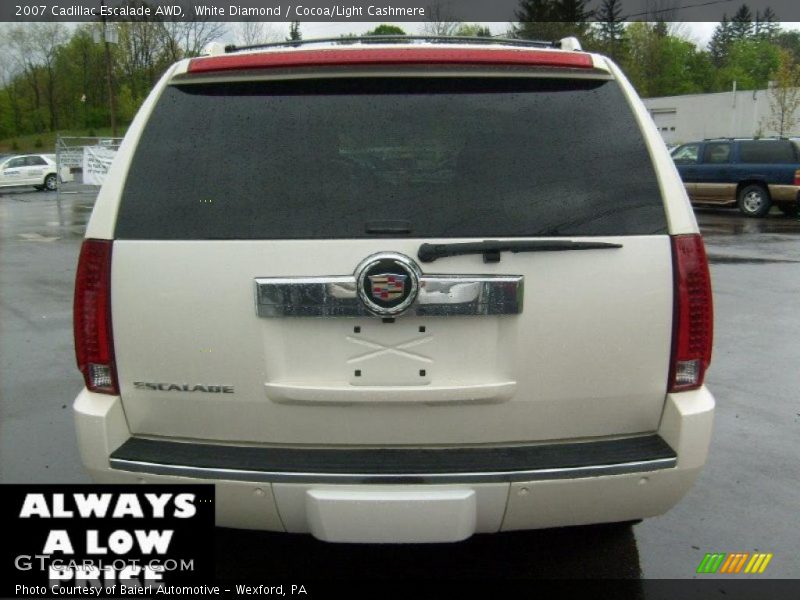 White Diamond / Cocoa/Light Cashmere 2007 Cadillac Escalade AWD