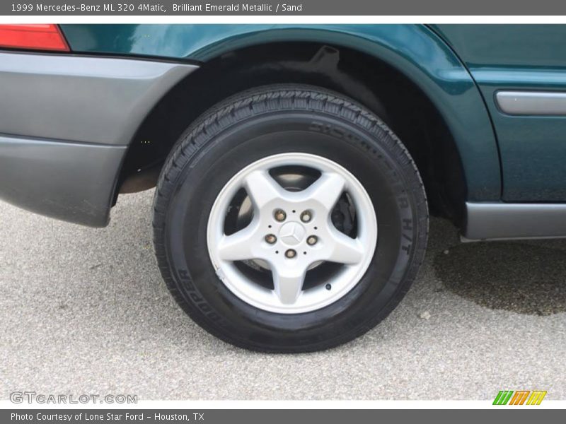Brilliant Emerald Metallic / Sand 1999 Mercedes-Benz ML 320 4Matic