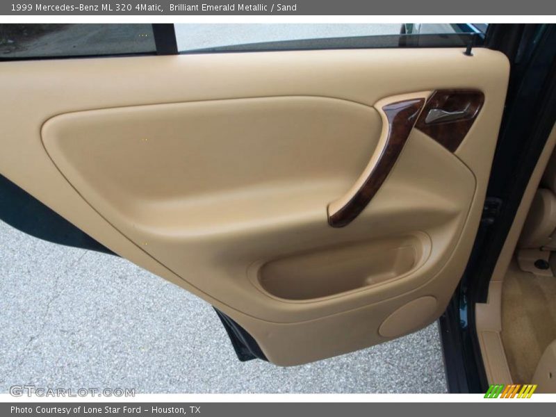 Brilliant Emerald Metallic / Sand 1999 Mercedes-Benz ML 320 4Matic