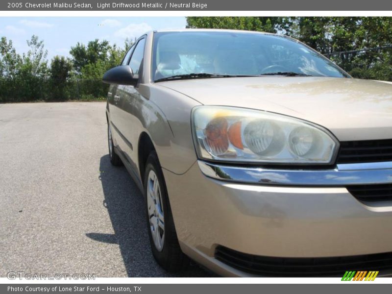 Light Driftwood Metallic / Neutral Beige 2005 Chevrolet Malibu Sedan