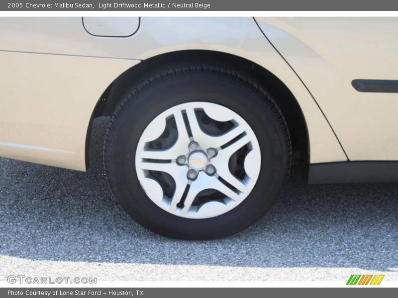 Light Driftwood Metallic / Neutral Beige 2005 Chevrolet Malibu Sedan