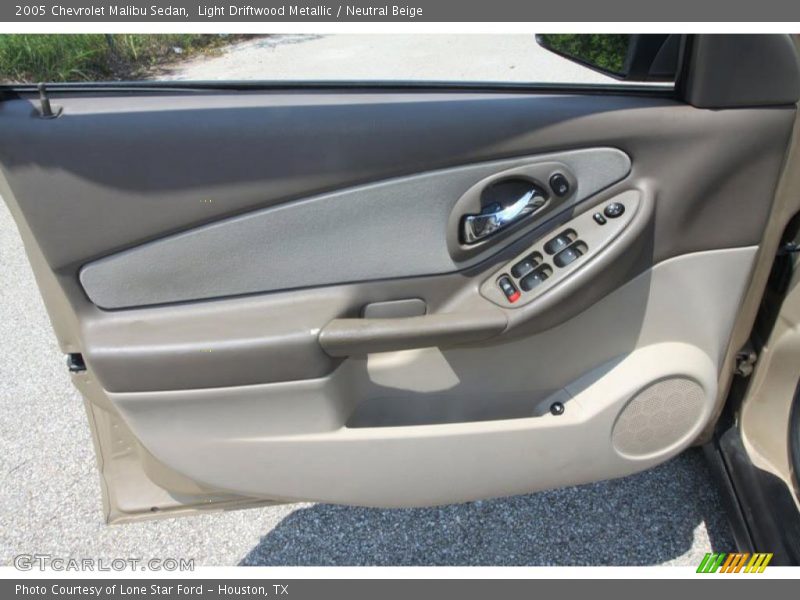 Light Driftwood Metallic / Neutral Beige 2005 Chevrolet Malibu Sedan