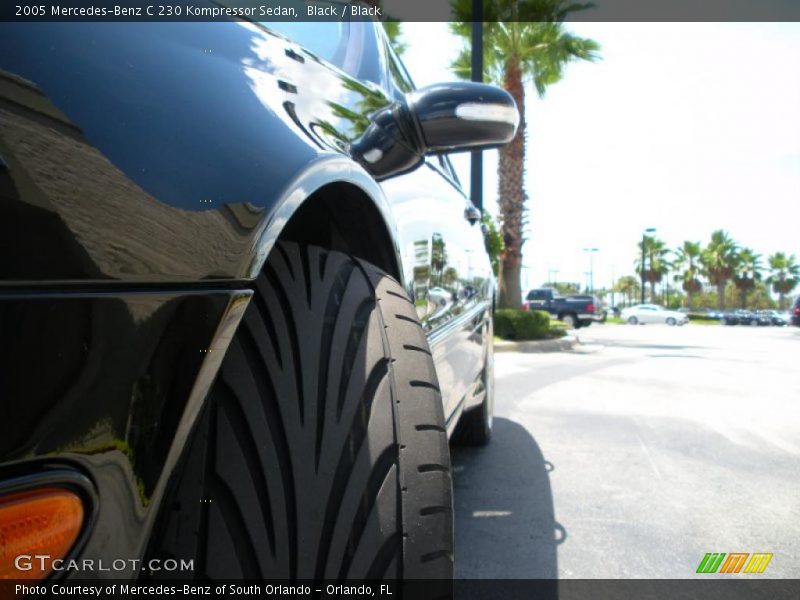 Black / Black 2005 Mercedes-Benz C 230 Kompressor Sedan