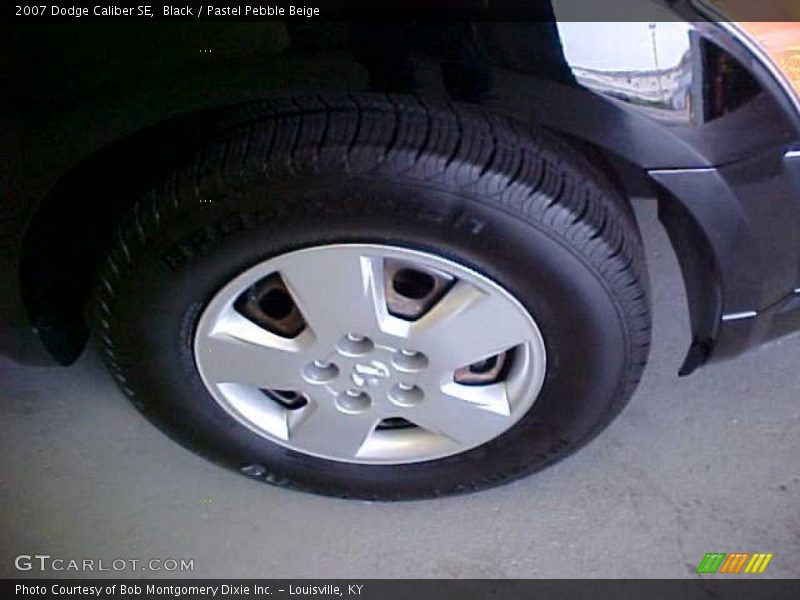 Black / Pastel Pebble Beige 2007 Dodge Caliber SE