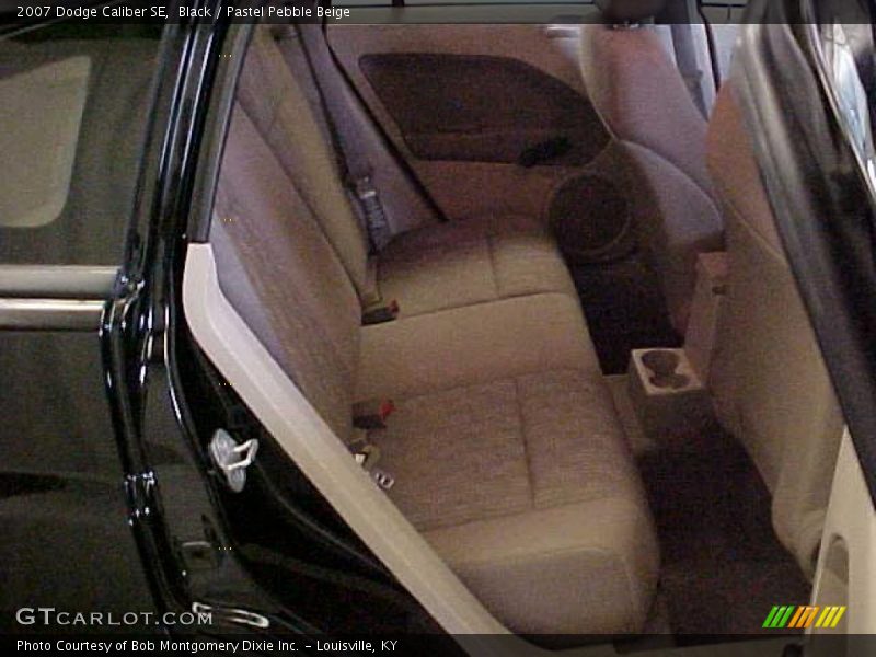 Black / Pastel Pebble Beige 2007 Dodge Caliber SE