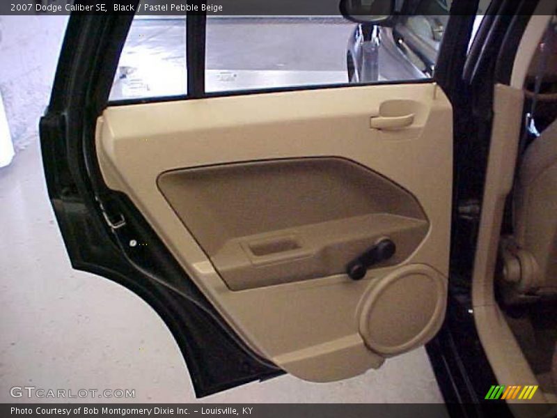 Black / Pastel Pebble Beige 2007 Dodge Caliber SE