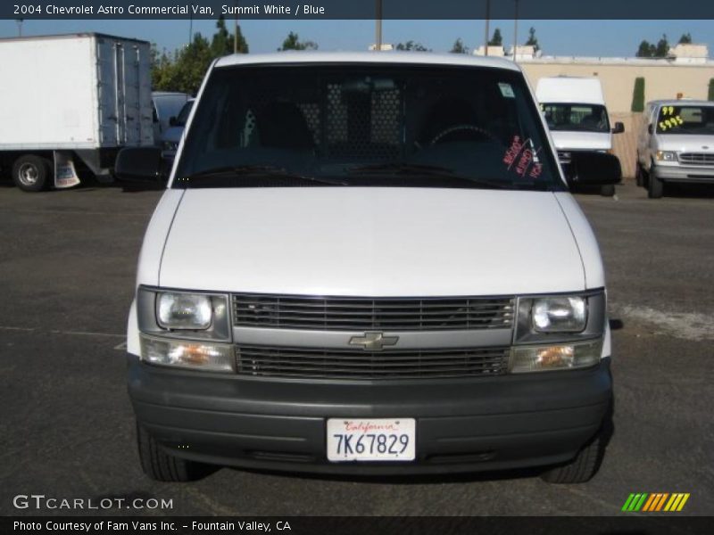 Summit White / Blue 2004 Chevrolet Astro Commercial Van
