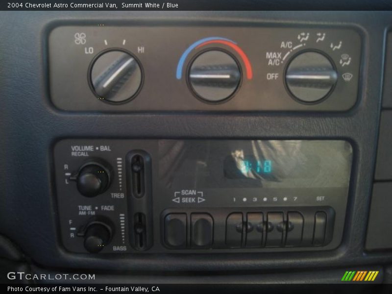 Summit White / Blue 2004 Chevrolet Astro Commercial Van