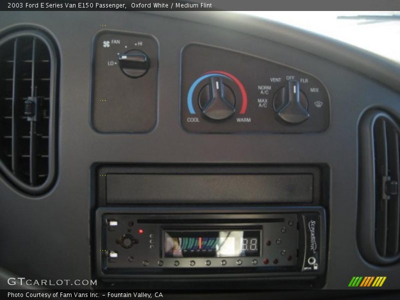 Oxford White / Medium Flint 2003 Ford E Series Van E150 Passenger