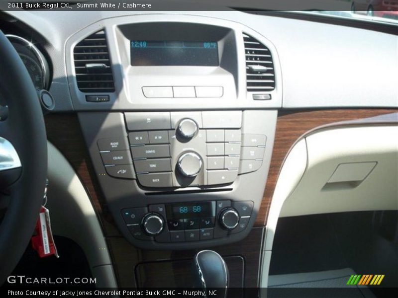 Summit White / Cashmere 2011 Buick Regal CXL