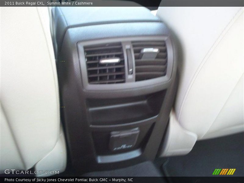 Summit White / Cashmere 2011 Buick Regal CXL