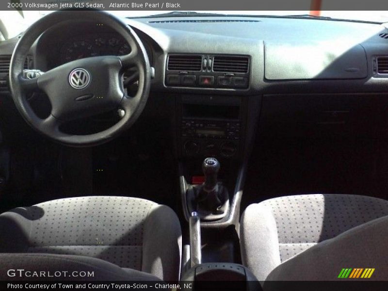 Atlantic Blue Pearl / Black 2000 Volkswagen Jetta GLS Sedan