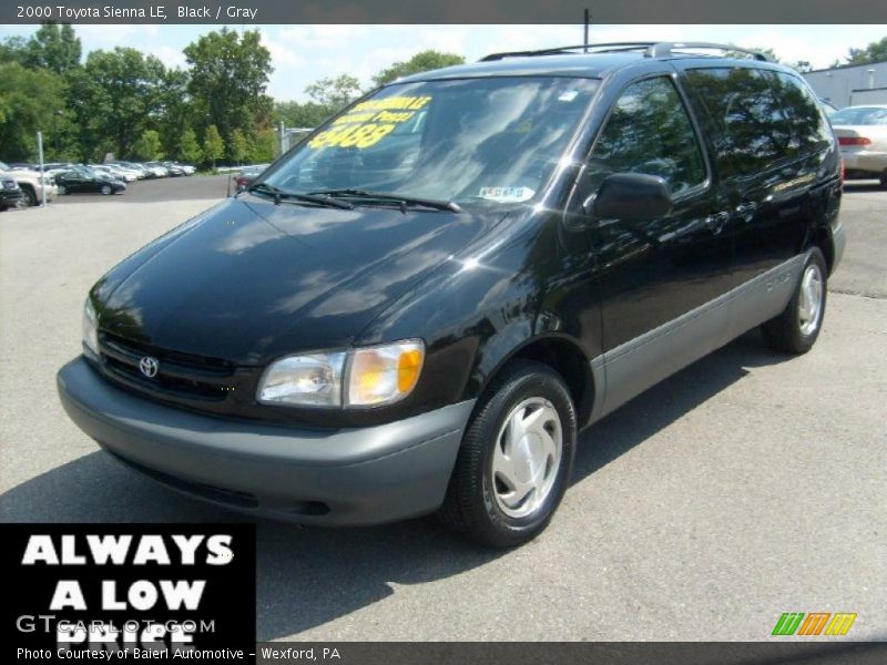 Black / Gray 2000 Toyota Sienna LE