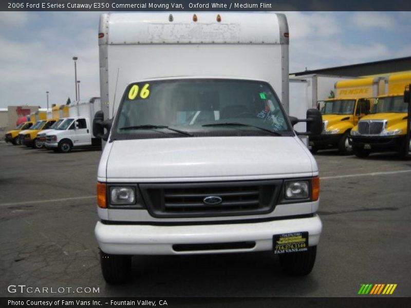 Oxford White / Medium Flint 2006 Ford E Series Cutaway E350 Commercial Moving Van