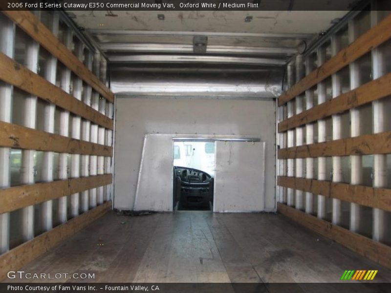 Oxford White / Medium Flint 2006 Ford E Series Cutaway E350 Commercial Moving Van