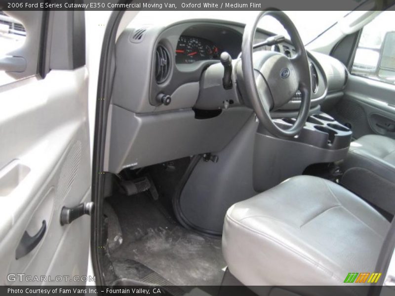 Oxford White / Medium Flint 2006 Ford E Series Cutaway E350 Commercial Moving Van