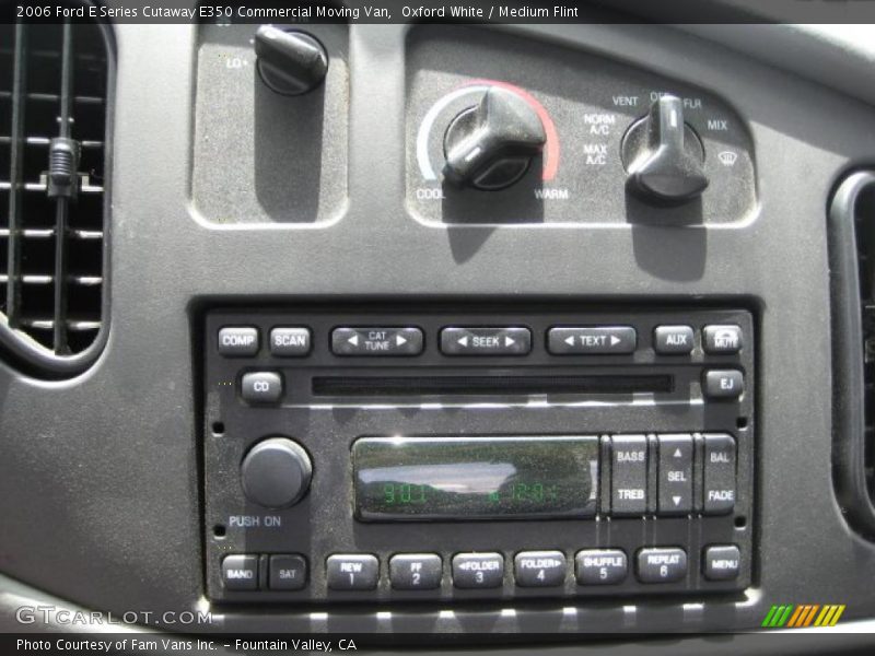 Oxford White / Medium Flint 2006 Ford E Series Cutaway E350 Commercial Moving Van