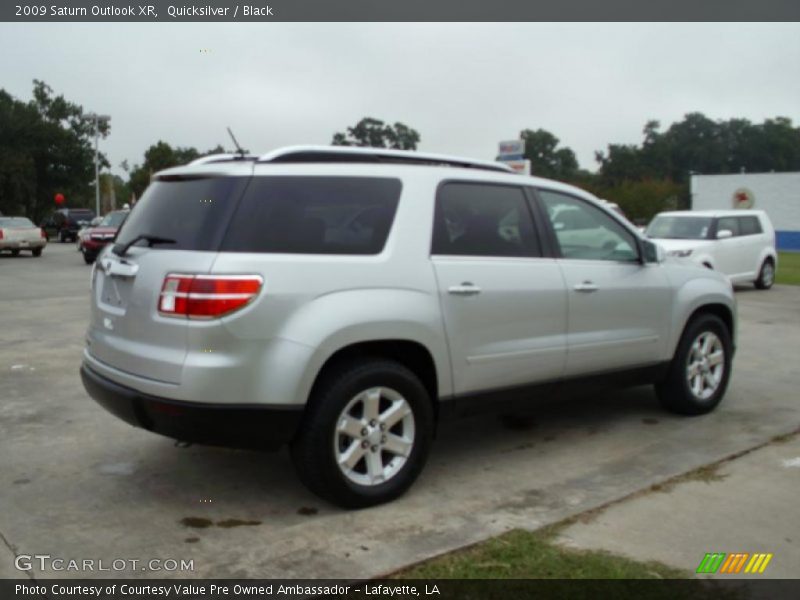 Quicksilver / Black 2009 Saturn Outlook XR