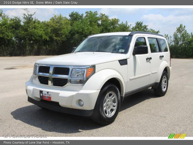 Stone White / Dark Slate Gray 2010 Dodge Nitro SE