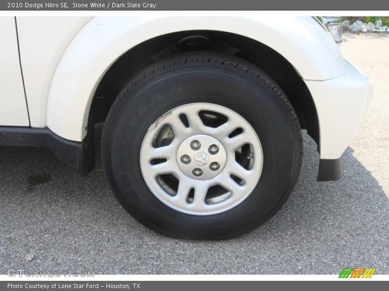 Stone White / Dark Slate Gray 2010 Dodge Nitro SE