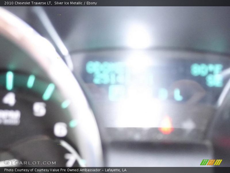 Silver Ice Metallic / Ebony 2010 Chevrolet Traverse LT