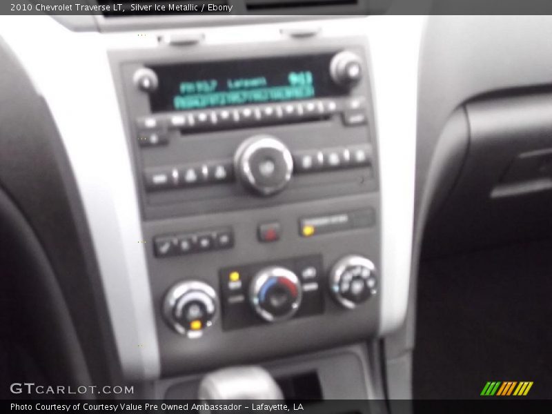 Silver Ice Metallic / Ebony 2010 Chevrolet Traverse LT