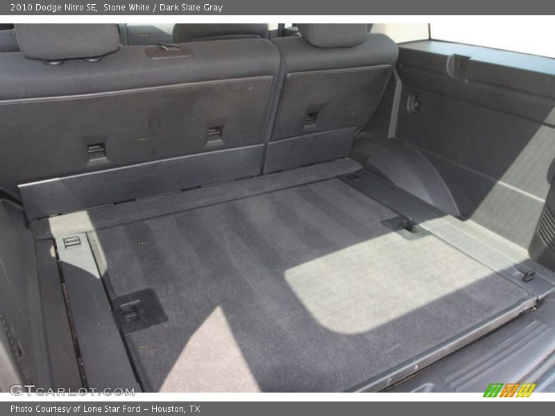 Stone White / Dark Slate Gray 2010 Dodge Nitro SE