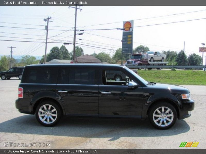 Tuxedo Black / Charcoal Black 2010 Ford Flex Limited