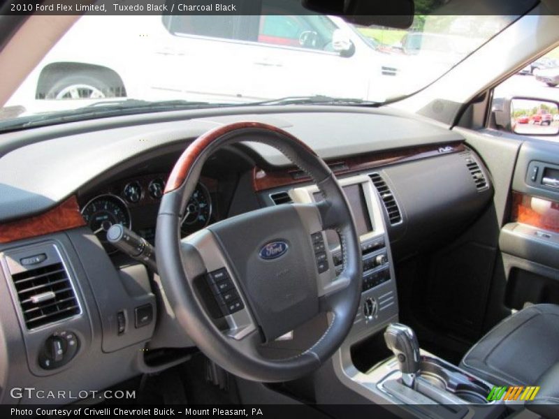 Tuxedo Black / Charcoal Black 2010 Ford Flex Limited
